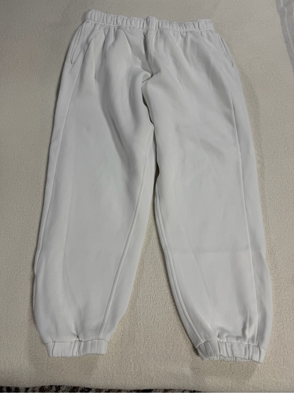 lululemon athletica White Scuba MR Oversized Jogger - Picture 4 of 8